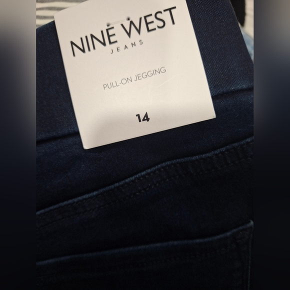 Nine West Dark Blue Skinny Jeans - Picture 7 of 7